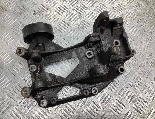 Кронштейн генератора Citroen C5 I 2001-2004  Citroen C5 C5 I 2001-2004