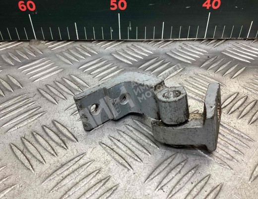 Петля двери задней правой Audi A6 C5 (4B) 1997-2001  Audi A6 A6 C5 (4B) 1997-2001