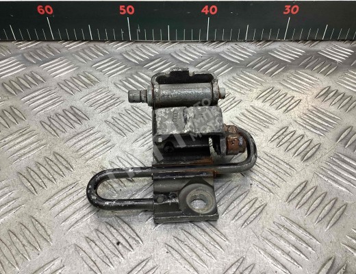 Петля двери передней левой Volkswagen Golf IV (1J) 1997-2004  Volkswagen Golf Golf IV (1J) 1997-2004