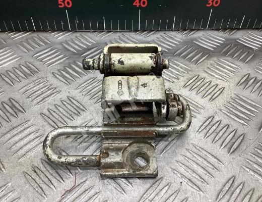 Петля двери задней левой Audi A6 C5 (4B) 1997-2001  Audi A6 A6 C5 (4B) 1997-2001