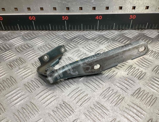 Петля капота левая Audi A6 C5 (4B) 1997-2001  Audi A6 A6 C5 (4B) 1997-2001