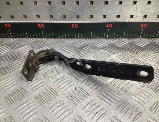Петля капота правая Audi A6 C4 (4A) 1994-1997  Audi A6 A6 C4 (4A) 1994-1997
