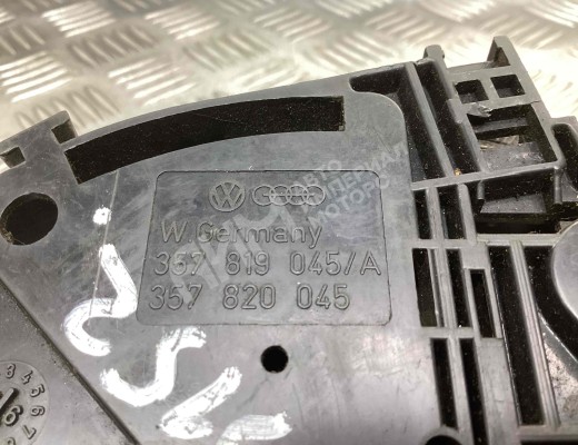 Блок управления печки/климат-контроля Volkswagen Passat B3 1988-1993  Volkswagen Passat Passat B3 1988-1993