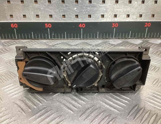Блок управления печки/климат-контроля Volkswagen Passat B3 1988-1993  Volkswagen Passat Passat B3 1988-1993