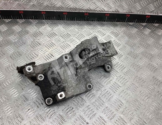 Кронштейн генератора Skoda Fabia I (6Y) 1999-2004  Skoda Fabia Fabia I (6Y) 1999-2004
