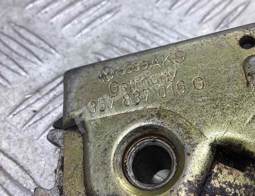 Замок двери передней правой Volkswagen Passat B3 1988-1993  Volkswagen Passat Passat B3 1988-1993