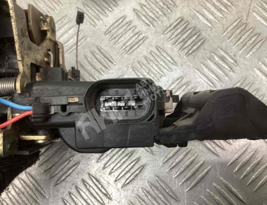 Замок двери передней правой Volkswagen Passat B5 (3B) 1996-2000  Volkswagen Passat Passat B5 (3B) 1996-2000
