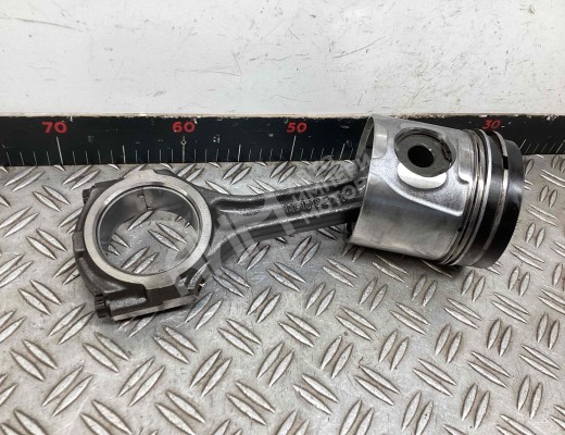 Поршень Renault Midlum I 2000-2006  Renault Midlum Midlum I 2000-2006