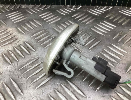 Повторитель передний правый Peugeot 407 2004-2010  Peugeot 407 407 2004-2010