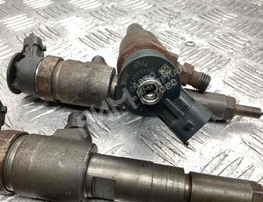 Форсунка Peugeot 206 (2A/2E) 2003-2009 рестайлинг  Peugeot 206 206 (2A/2E) 2003-2009 рестайлинг