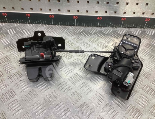 Замок багажника Geely Tugella (HPBA4) 2022-2024 рестайлинг  Geely Tugella Tugella (HPBA4) 2022-2024 рестайлинг