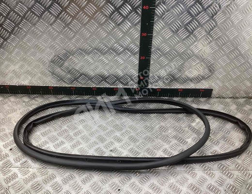 Уплотнитель двери передней правой Geely Tugella (HPBA4) 2022-2024 рестайлинг  Geely Tugella Tugella (HPBA4) 2022-2024 рестайлинг