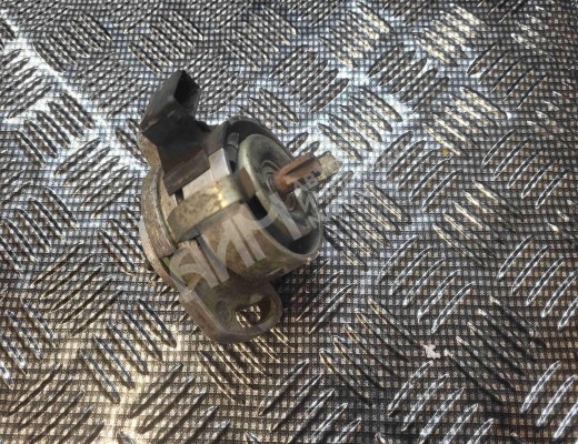 Распределитель зажигания (трамблёр) Volkswagen Golf III (1H) 1991-1997  Volkswagen Golf Golf III (1H) 1991-1997