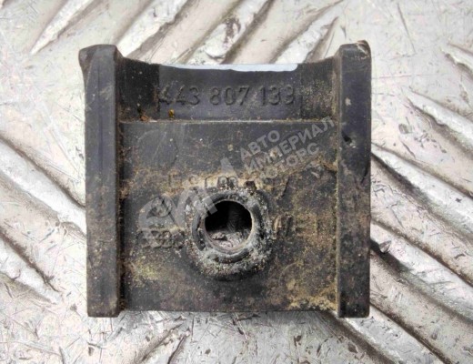 Кронштейн крепления бампера переднего Audi 100 C3 1982-1991  Audi 100 100 C3 1982-1991