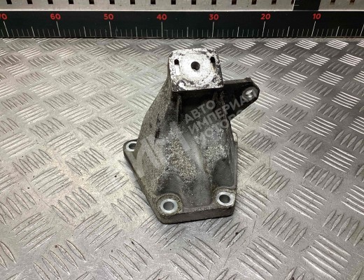 Кронштейн двигателя Audi A6 C5 (4B) 2001-2004 рестайлинг  Audi A6 A6 C5 (4B) 2001-2004 рестайлинг