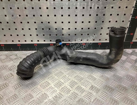 Патрубок воздушного фильтра Chrysler Voyager IV (RG) 2001-2008  Chrysler Voyager Voyager IV (RG) 2001-2008