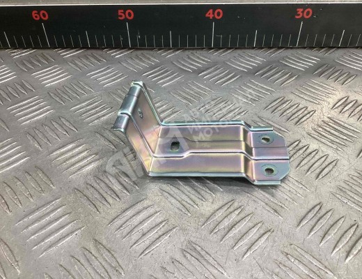 Кронштейн крепления дверной карты Geely Tugella (HPBA4) 2022-2024 рестайлинг  Geely Tugella Tugella (HPBA4) 2022-2024 рестайлинг