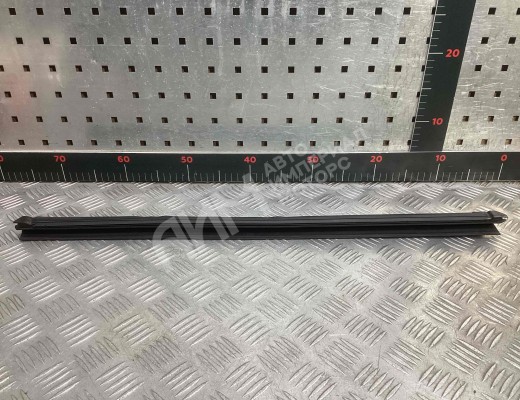 Молдинг стекла двери задней левой внутренний Geely Tugella (HPBA4) 2022-2024 рестайлинг  Geely Tugella Tugella (HPBA4) 2022-2024 рестайлинг