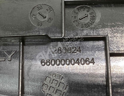 Накладка на ручку двери Geely Tugella (HPBA4) 2022-2024 рестайлинг  Geely Tugella Tugella (HPBA4) 2022-2024 рестайлинг