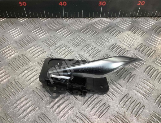 Ручка внутренняя задняя левая Geely Tugella (HPBA4) 2022-2024 рестайлинг  Geely Tugella Tugella (HPBA4) 2022-2024 рестайлинг