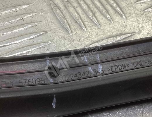Уплотнитель двери задней правой Geely Tugella (HPBA4) 2022-2024 рестайлинг  Geely Tugella Tugella (HPBA4) 2022-2024 рестайлинг