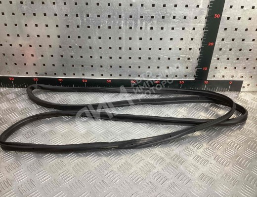 Уплотнитель двери задней правой Geely Tugella (HPBA4) 2022-2024 рестайлинг  Geely Tugella Tugella (HPBA4) 2022-2024 рестайлинг