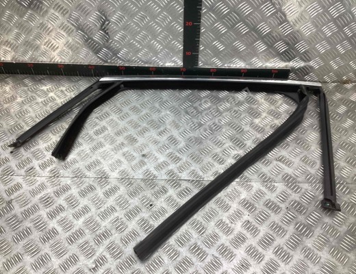 Уплотнитель стекла двери (бархотка) Geely Tugella (HPBA4) 2022-2024 рестайлинг  Geely Tugella Tugella (HPBA4) 2022-2024 рестайлинг