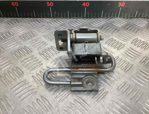 Петля двери передней левой  Audi A4 A4 B7 (8EC, 8ED) 2004-2008