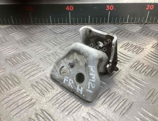 Петля двери передней правой Fiat Scudo II (270) 2007-2016  Fiat Scudo Scudo II (270) 2007-2016