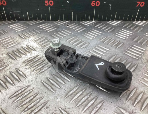 Петля заднего стекла Honda CR-V II (RD8, RD9) 2004-2006 рестайлинг  Honda CR-V CR-V II (RD8, RD9) 2004-2006 рестайлинг
