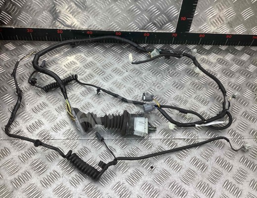 Проводка крышки багажника Honda CR-V II (RD8, RD9) 2004-2006 рестайлинг  Honda CR-V CR-V II (RD8, RD9) 2004-2006 рестайлинг