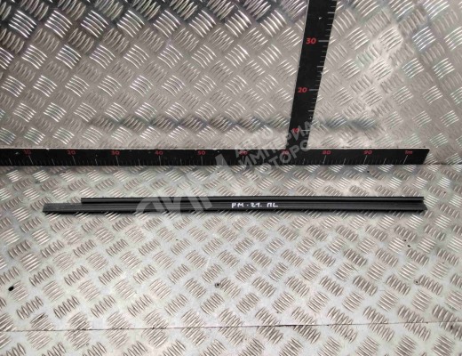 Молдинг стекла двери передней левой внутренний Fiat Scudo II (270) 2007-2016  Fiat Scudo Scudo II (270) 2007-2016