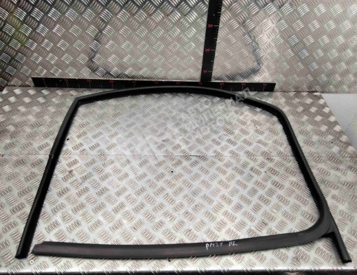 Молдинг стекла двери передней левой наружный Fiat Scudo II (270) 2007-2016  Fiat Scudo Scudo II (270) 2007-2016