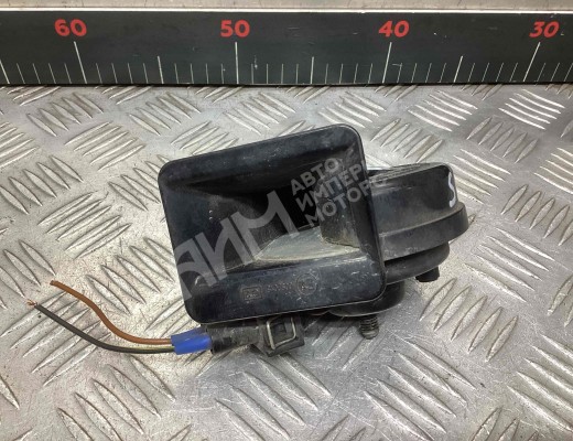 Сигнал (клаксон) Audi A6 C5 (4B) 1997-2001  Audi A6 A6 C5 (4B) 1997-2001