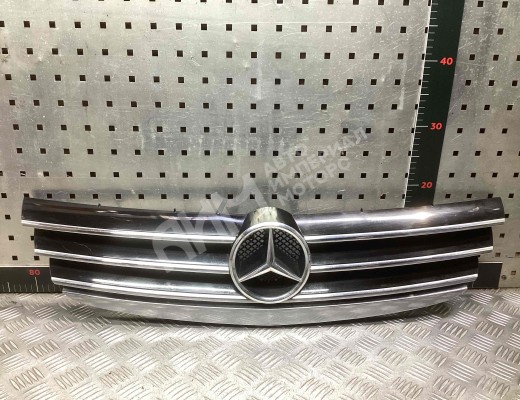 Решетка радиатора  Mercedes A A (W169) 2004-2012