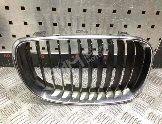 Решетка радиатора  BMW 1-Series 1-Series (E81/82/87/88) 2007-2013 рестайлинг