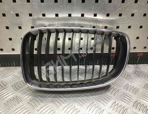 Решетка радиатора  BMW 1-Series 1-Series (E81/82/87/88) 2007-2013 рестайлинг