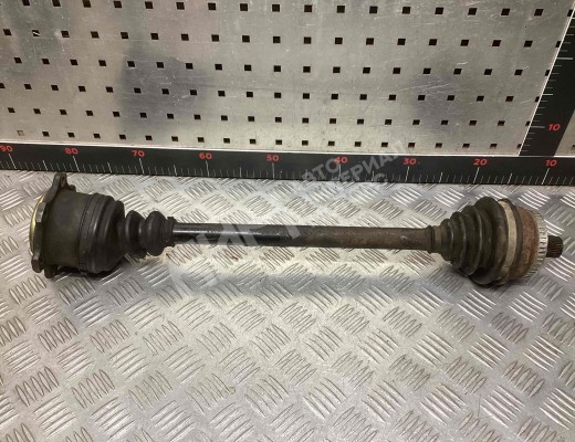 Полуось передняя левая (приводной вал, ШРУС) Audi A4 B5 (8D) 1994-1999  Audi A4 A4 B5 (8D) 1994-1999