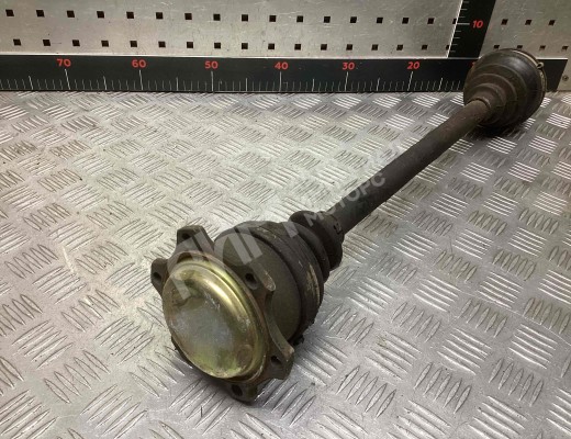 Полуось передняя правая (приводной вал, ШРУС) Audi A4 B5 (8D) 1994-1999  Audi A4 A4 B5 (8D) 1994-1999