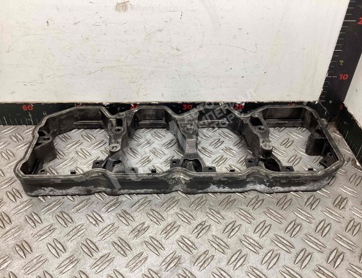 Проставка клапанной крышки Iveco Eurocargo III 2008-2015  Iveco Eurocargo Eurocargo III 2008-2015