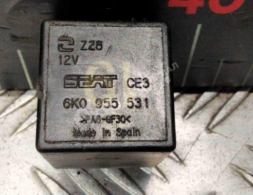 Реле стеклоочистителей (дворников) Volkswagen Passat B2 1981-1988  Volkswagen Passat Passat B2 1981-1988