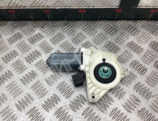 Моторчик стеклоподъемника передний правый Mercedes A (W169) 2004-2012  Mercedes A A (W169) 2004-2012