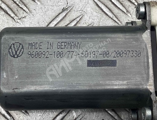 Моторчик стеклоподъемника Volkswagen Passat B6 (3C) 2005-2010  Volkswagen Passat Passat B6 (3C) 2005-2010