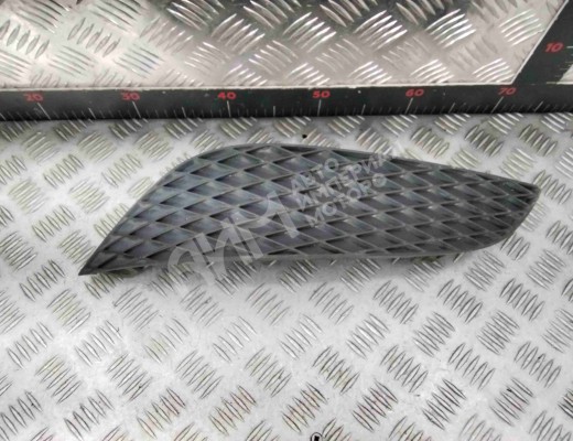 Заглушка (решетка) в бампер передний Opel Astra H 2007-2010 рестайлинг  Opel Astra Astra H 2007-2010 рестайлинг