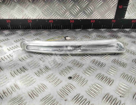 Поворотник правый Peugeot 807 2002-2014  Peugeot 807 807 2002-2014