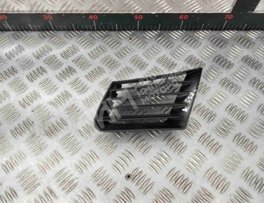 Решетка радиатора Seat Ibiza III (6L) 2002-2008  Seat Ibiza Ibiza III (6L) 2002-2008