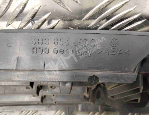 Решетка радиатора Volkswagen Passat B5 (3B) 1996-2000  Volkswagen Passat Passat B5 (3B) 1996-2000