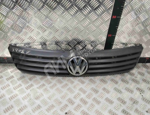 Решетка радиатора Volkswagen Passat B5 (3B) 1996-2000  Volkswagen Passat Passat B5 (3B) 1996-2000