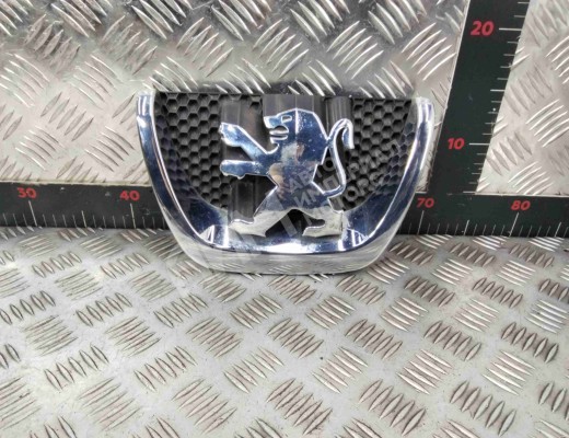 Эмблема Peugeot 207 (WA/WC/WK) 2006-2013  Peugeot 207 207 (WA/WC/WK) 2006-2013