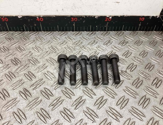 Болт шкива коленвала Mercedes Atego I 1998-2012  Mercedes Atego Atego I 1998-2012